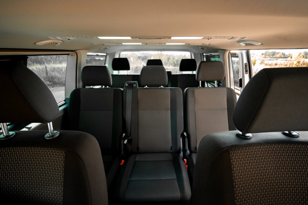 Volkswagen Caravelle - Minibus