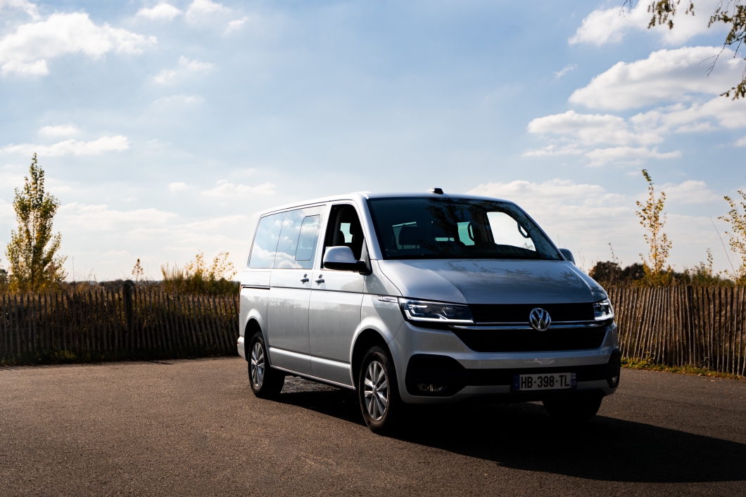 Volkswagen Caravelle - Minibus