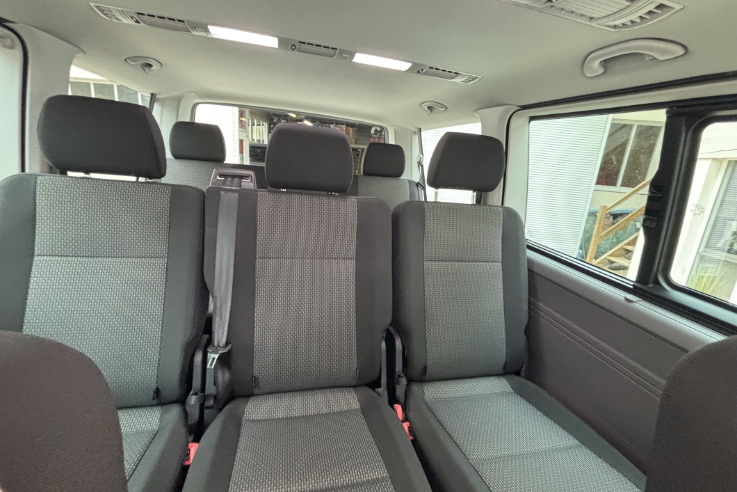 Volkswagen Caravelle - Minibus